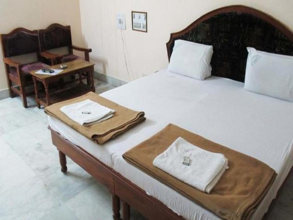בהדראצ'לם Hotel Geethanjali Residency מראה חיצוני תמונה