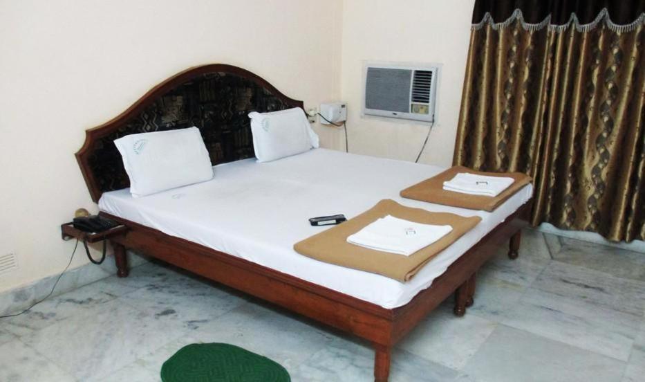 בהדראצ'לם Hotel Geethanjali Residency מראה חיצוני תמונה