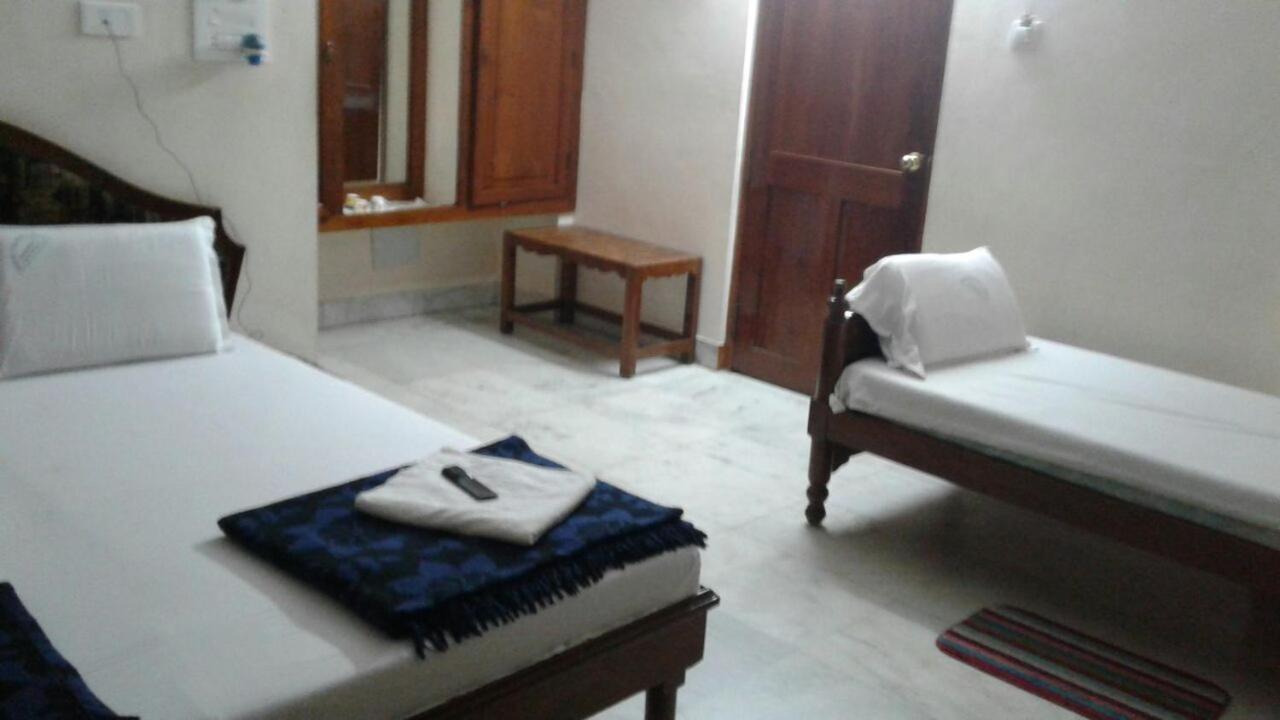 בהדראצ'לם Hotel Geethanjali Residency מראה חיצוני תמונה