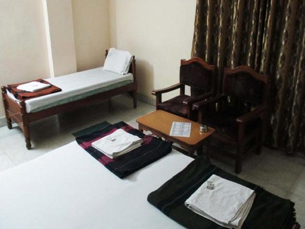 בהדראצ'לם Hotel Geethanjali Residency מראה חיצוני תמונה