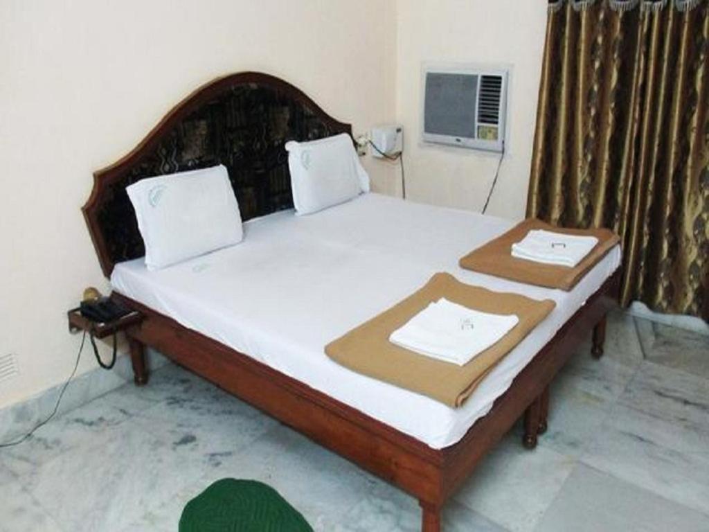 בהדראצ'לם Hotel Geethanjali Residency מראה חיצוני תמונה