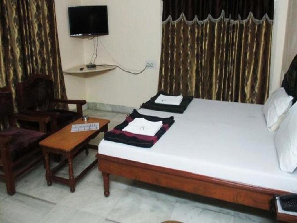 בהדראצ'לם Hotel Geethanjali Residency מראה חיצוני תמונה