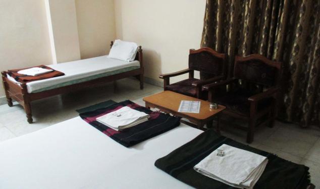 בהדראצ'לם Hotel Geethanjali Residency מראה חיצוני תמונה